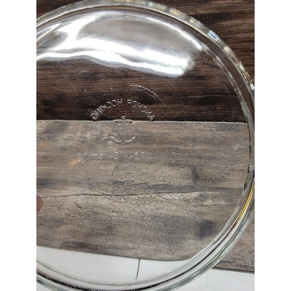 Vintage Anchor Hocking Glass Pie Plate, 9.5”, Fluted Edge - Picture 3 of 4